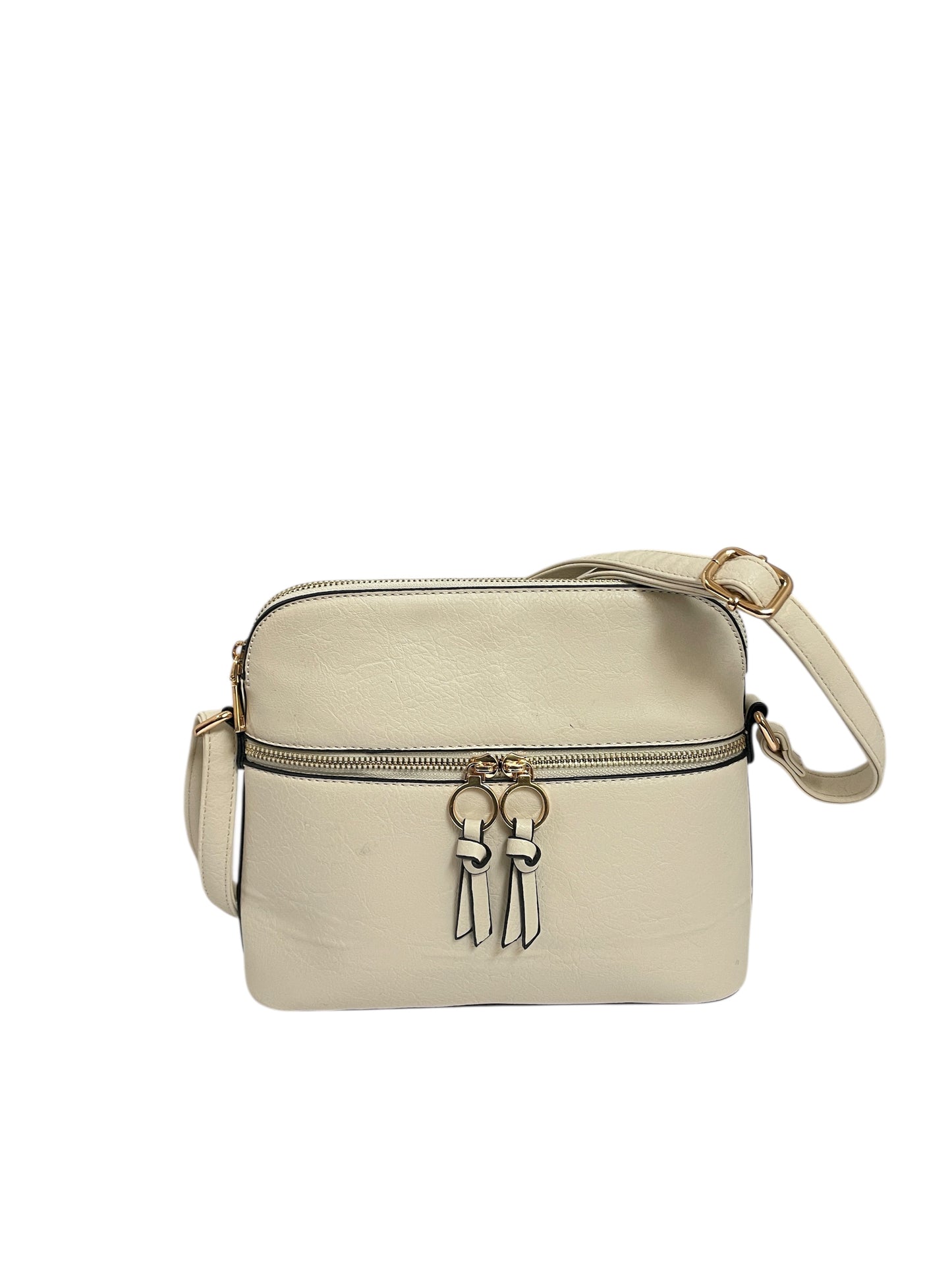 Crossbody By Clothes Mentor In Cream, Size:Medium