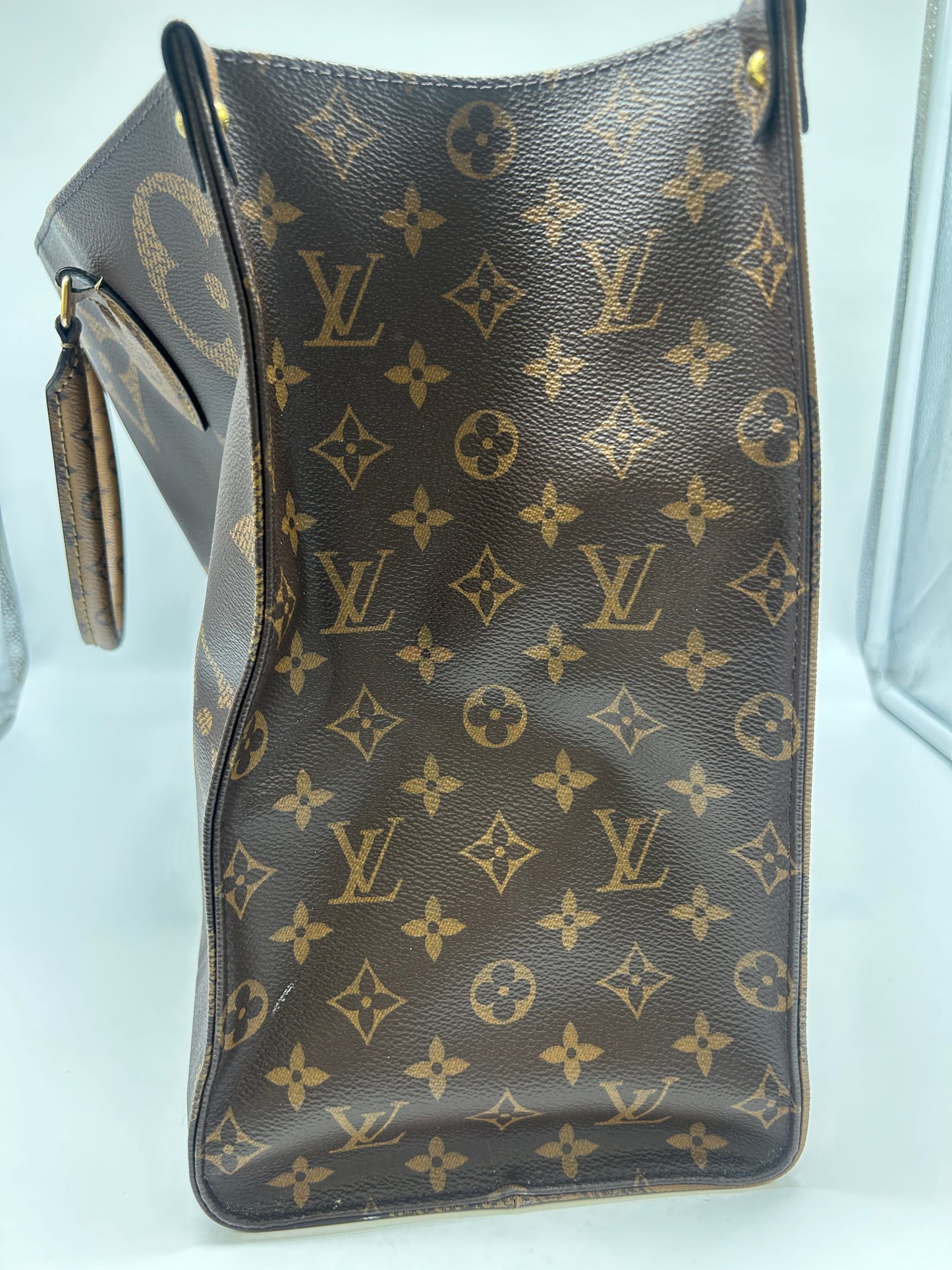 Tote Luxury Designer By Louis Vuitton, Size: Medium