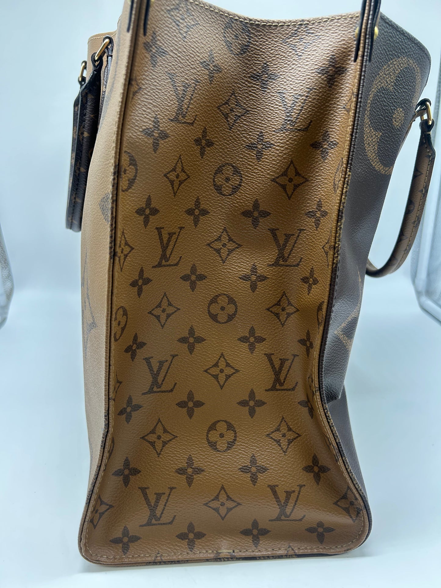 Tote Luxury Designer By Louis Vuitton, Size: Medium