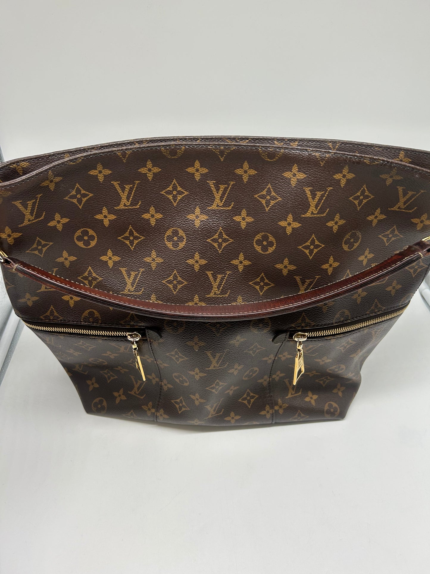 Handbag Luxury Designer By Louis Vuitton, Size: Large