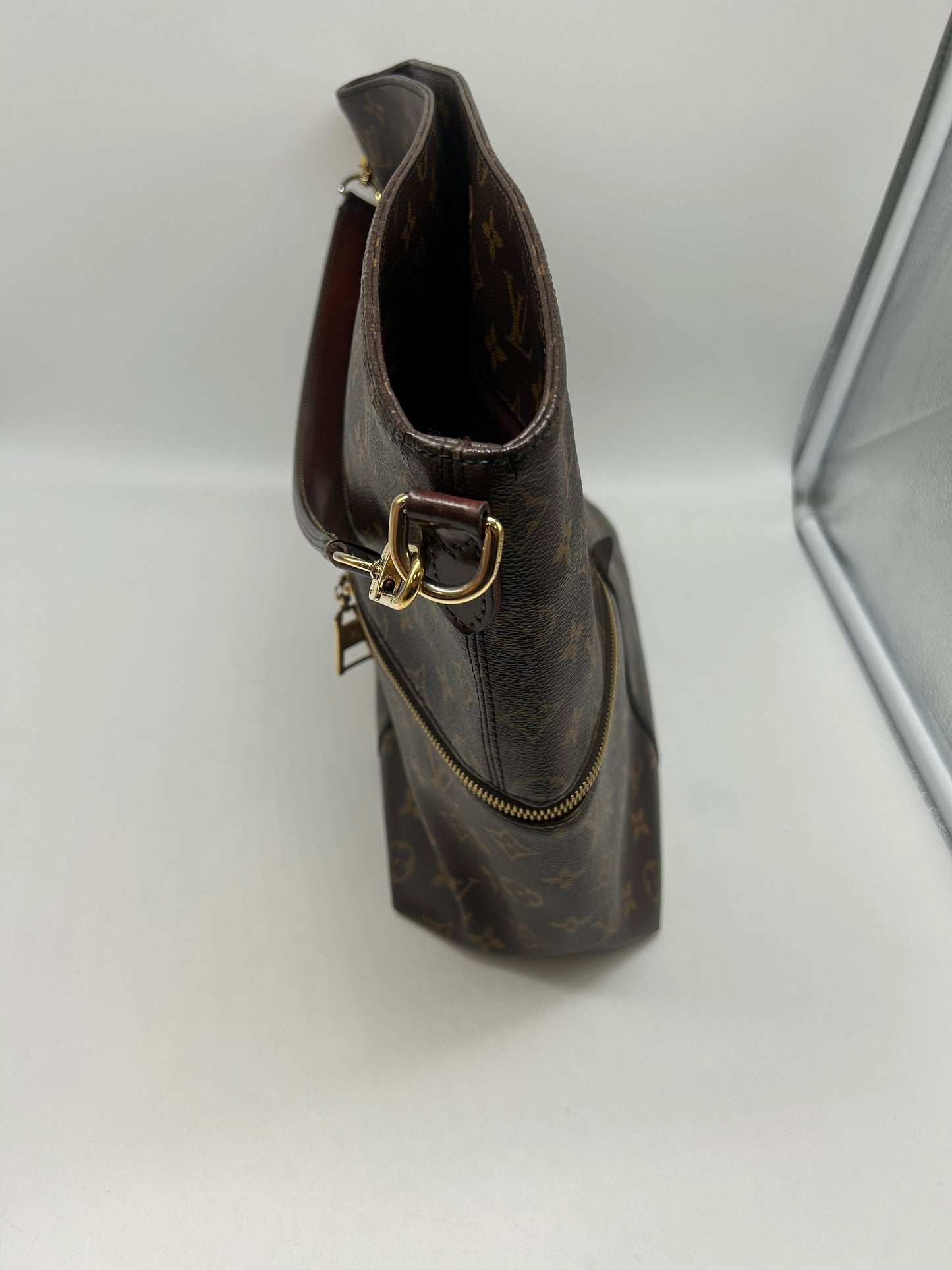 Handbag Luxury Designer By Louis Vuitton, Size: Large