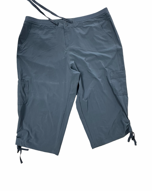 Athletic Capris By Clothes Mentor In Grey, Size:3X