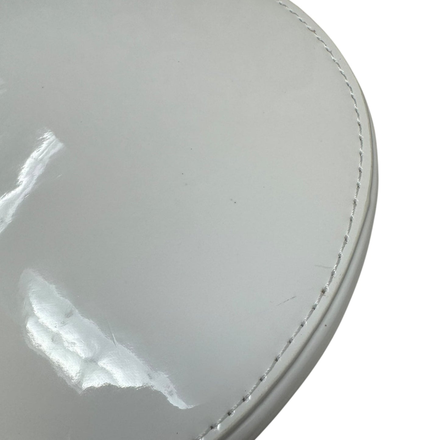 Bone-Jour Candy Skull Crossbody Handbag By Betsey Johnson, Size: Small