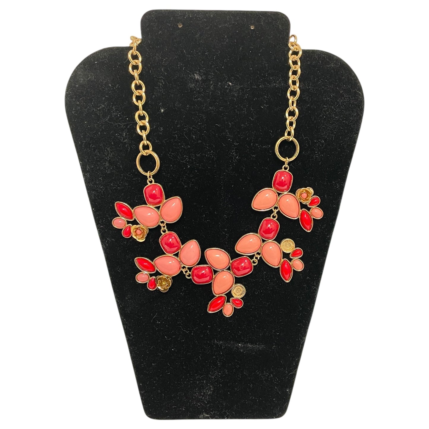 NECKLACE STATEMENT by NEW YORK AND CO In GOLD & PINK
