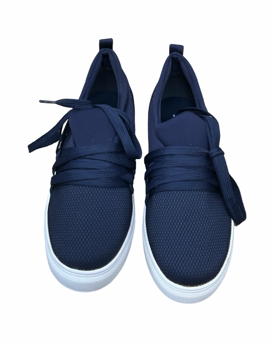 Shoes Sneakers By Clothes Mentor In Blue, Size:6