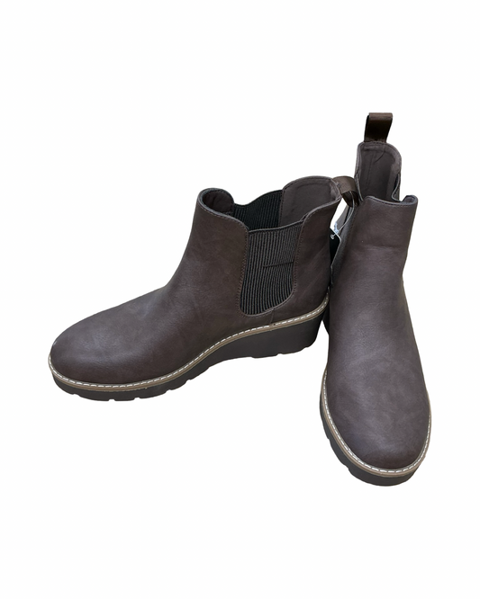 Boots Ankle Heels By Athlefit In Brown, Size:8