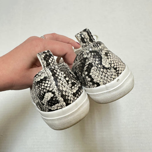 Shoes Sneakers By Sole Society In Snakeskin Print, Size:6