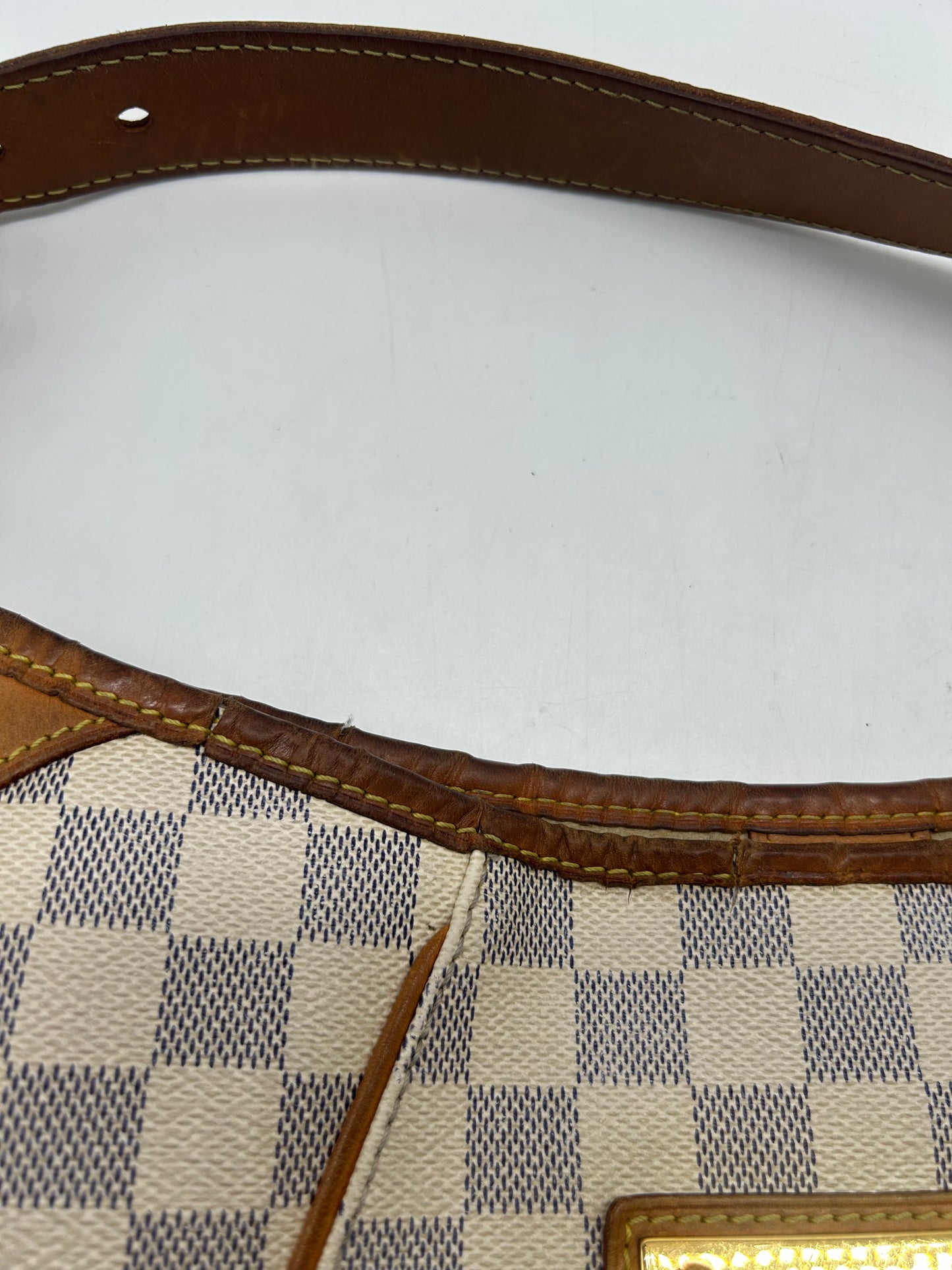 Handbag Luxury Designer By Louis Vuitton, Size: Large