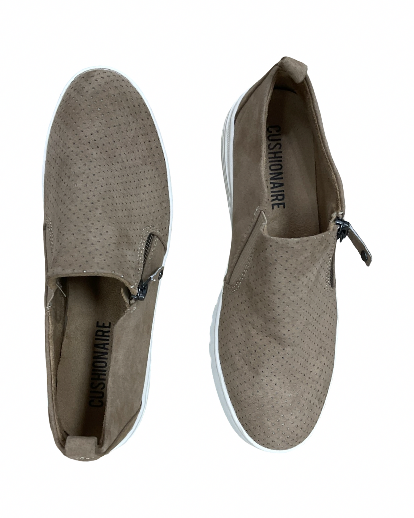 Shoes Sneakers By Cushionaire In Beige, Size:6.5