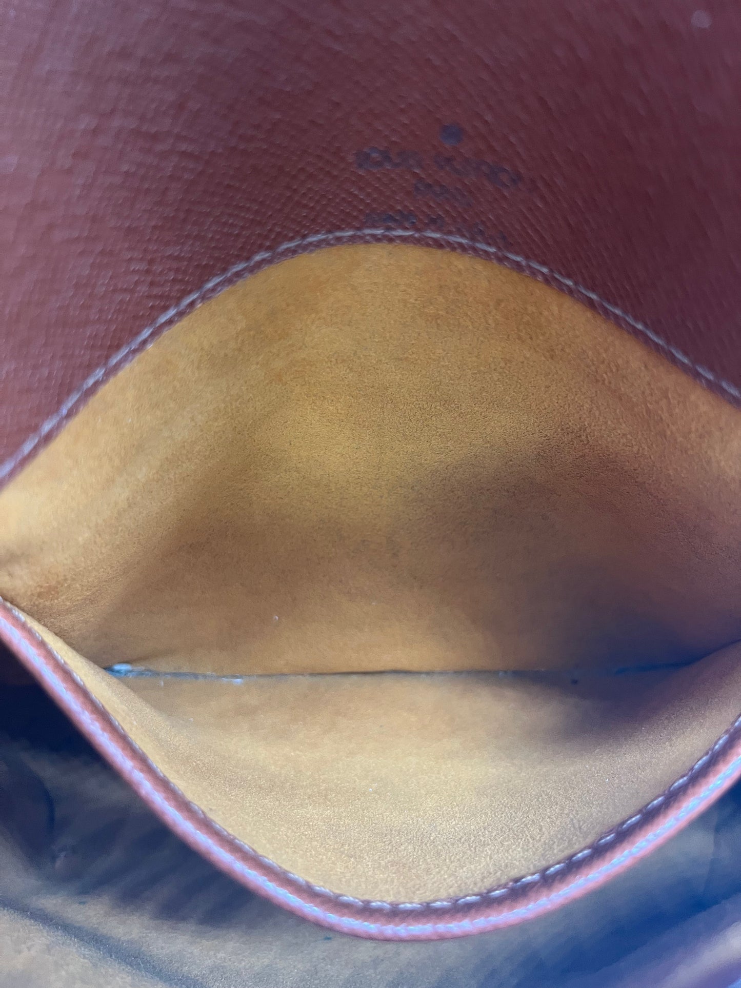 Handbag Luxury Designer By Louis Vuitton, Size: Medium