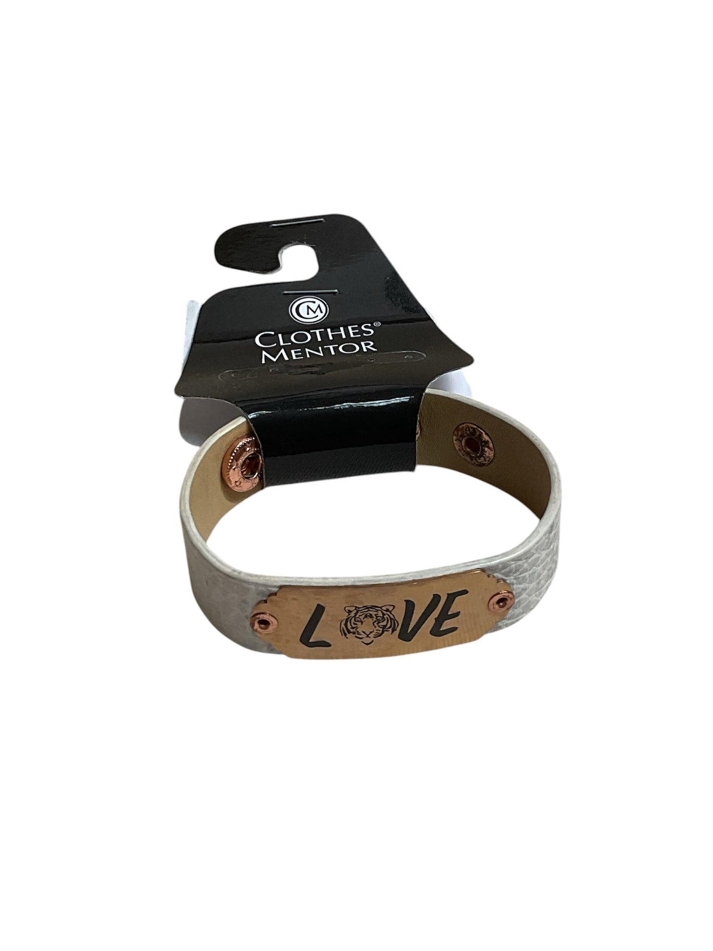 Bracelet Other By Clothes Mentor In White