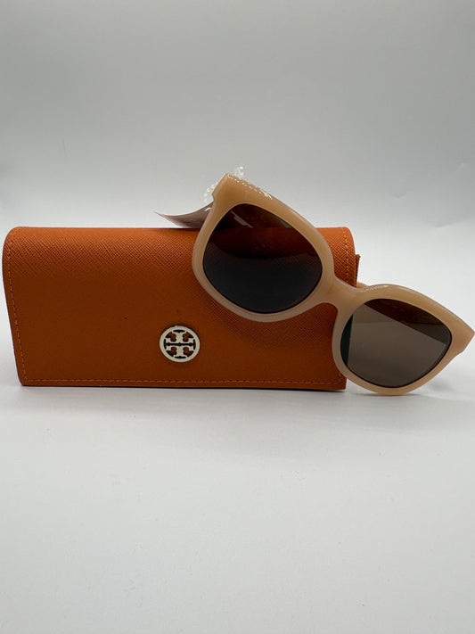 Sunglasses Designer By Tory Burch In Cream