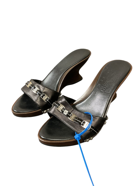 Sandals Luxury Designer By Ferragamo In Black & Brown, Size:6
