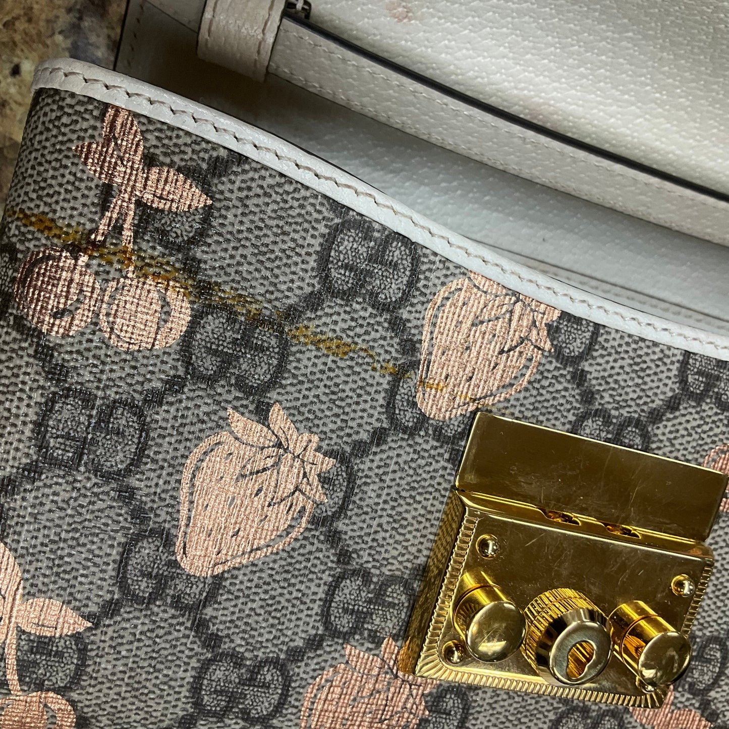 Handbag Luxury Designer Gucci, Size Small