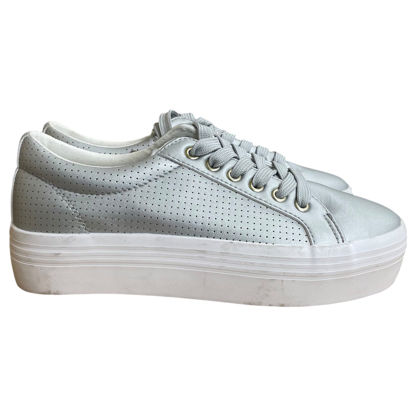 Shoes Sneakers Platform By Comfort in Every Step In Silver, Size:9