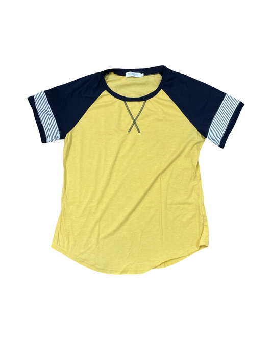 Top Ss By Clothes Mentor In Yellow, Size:L
