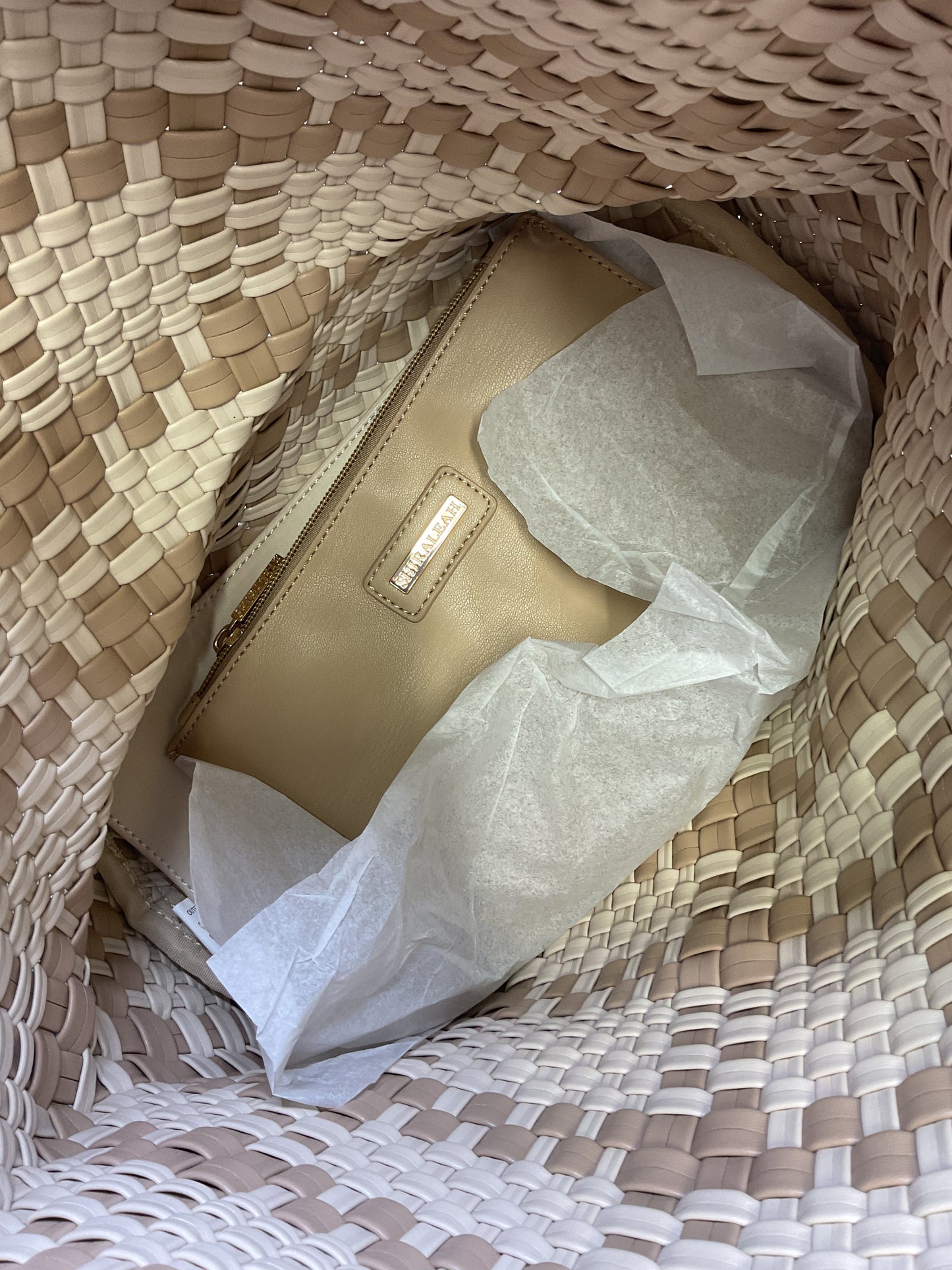 Handbag By Shiraleah, Size: Medium