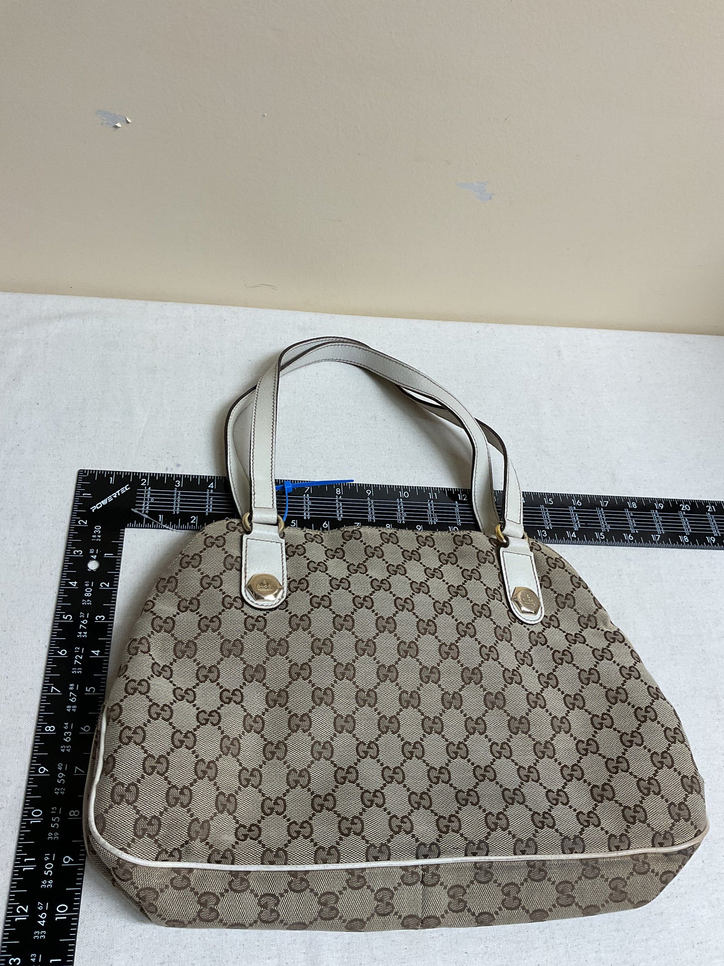 Handbag Luxury Designer By Gucci In Beige, Size:Large
