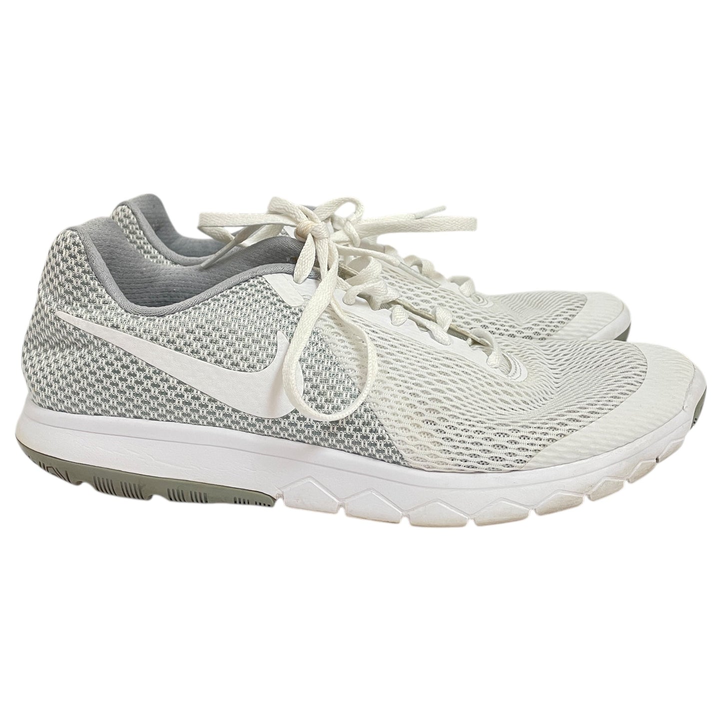 Shoes Sneakers By Nike In Grey & White, Size:9