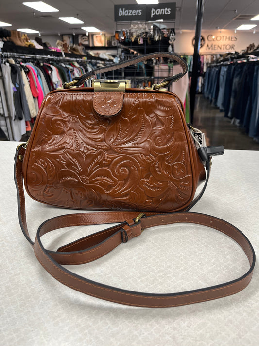 Handbag Designer By Patricia Nash In Tan, Size:Medium