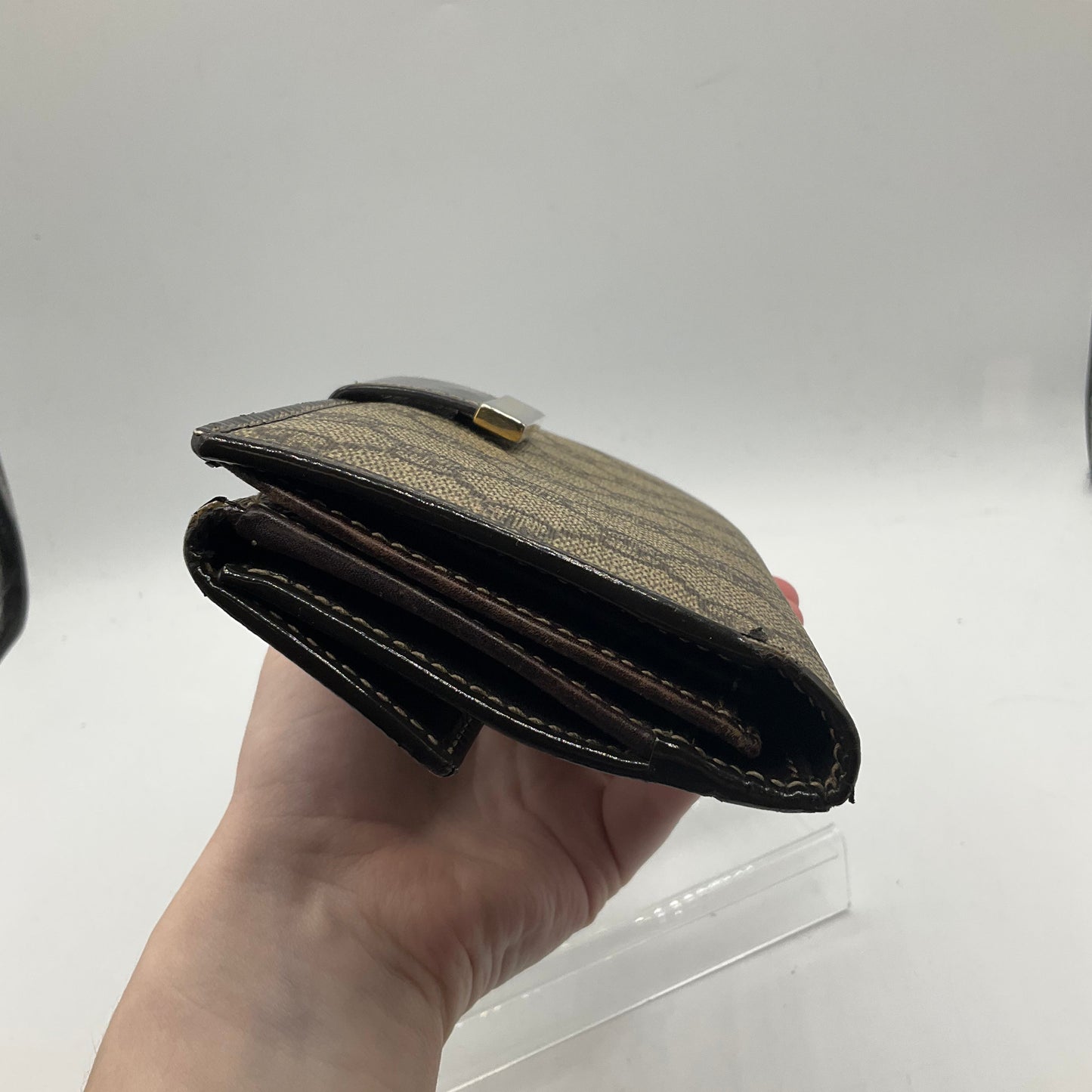 Wallet Luxury Designer By Gucci, Size: Large