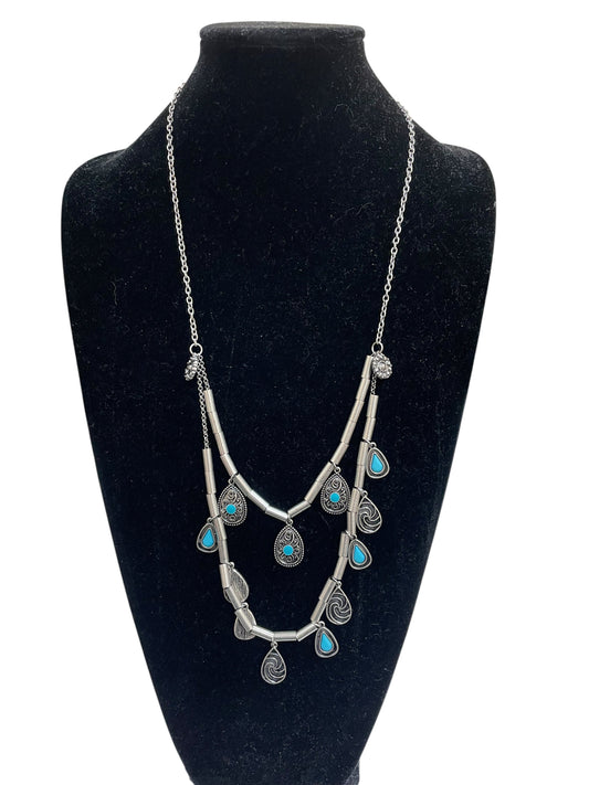 Necklace Layered By Basement Marketplace In Blue & Silver
