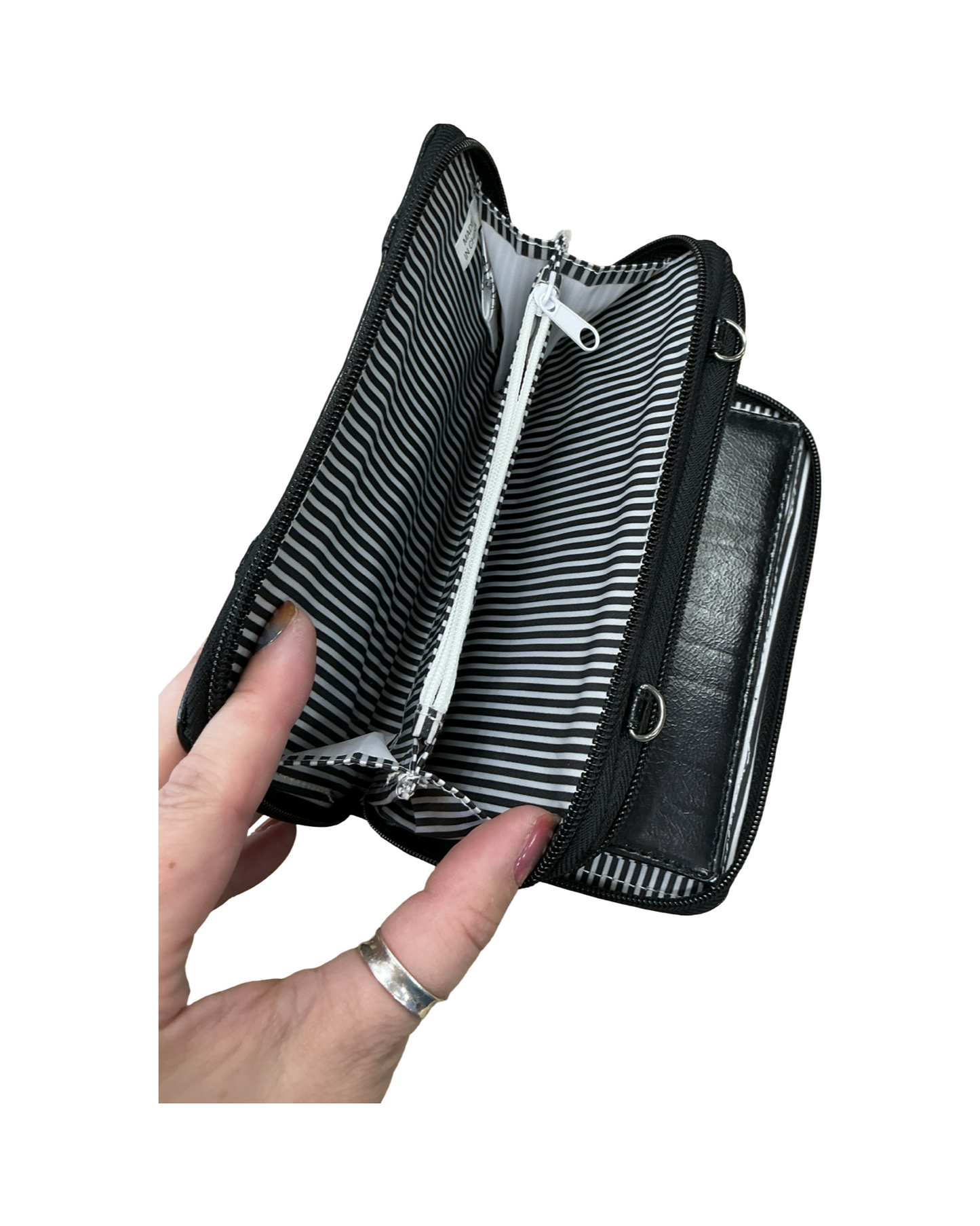 Wallet By Thirty One In Black, Size:Medium