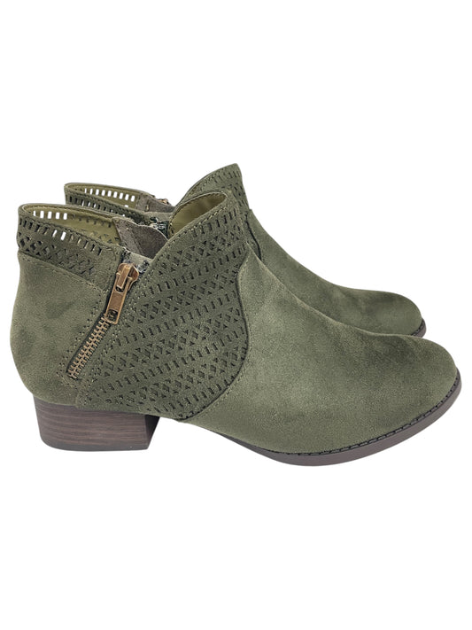 Boots Ankle Flats By City Classified In Green, Size:7