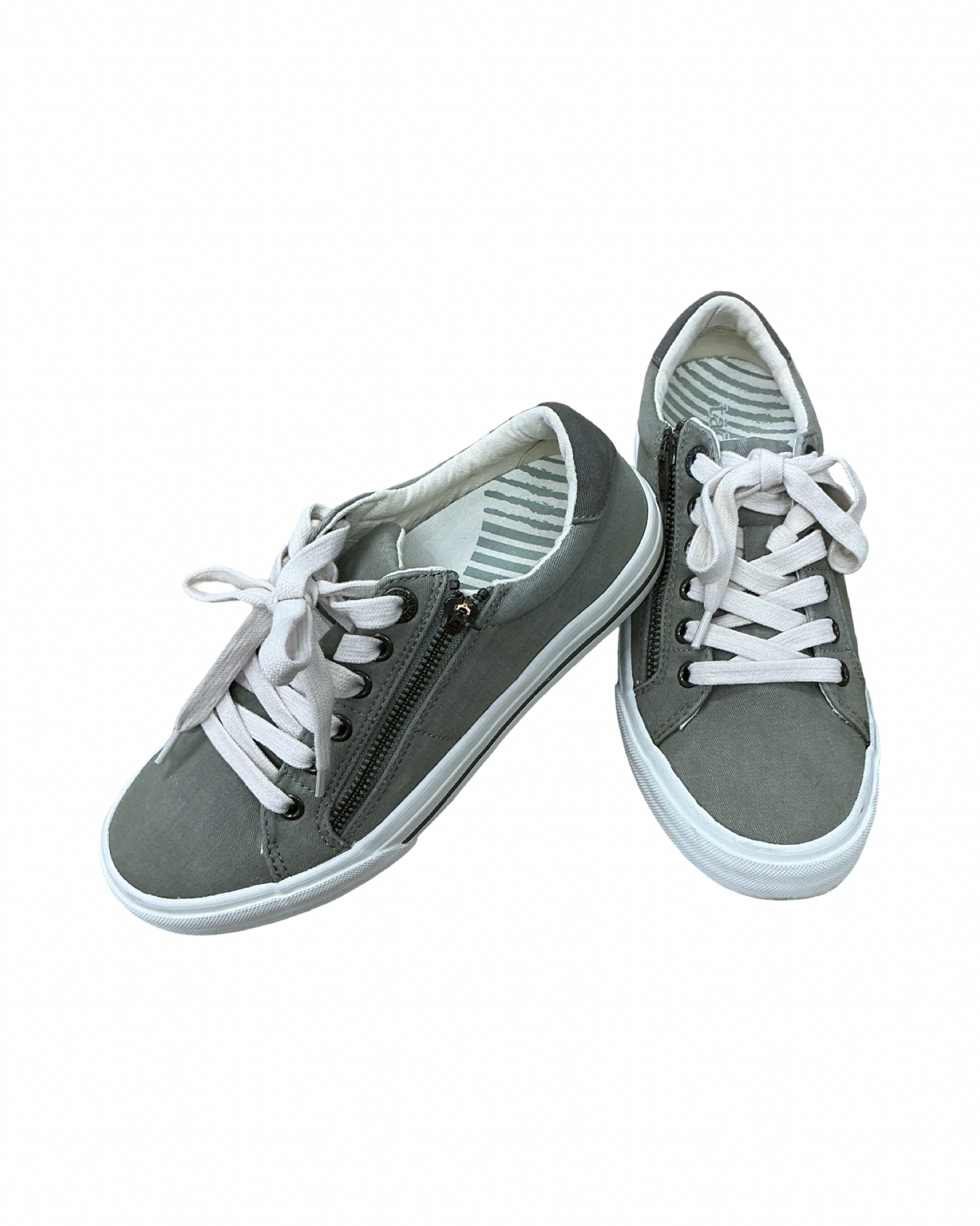 Shoes Sneakers By Taos In Green, Size:6
