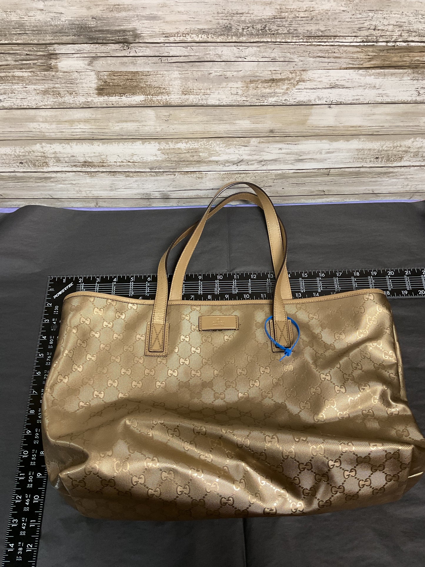 Handbag Luxury Designer By Gucci In Gold, Size:Medium