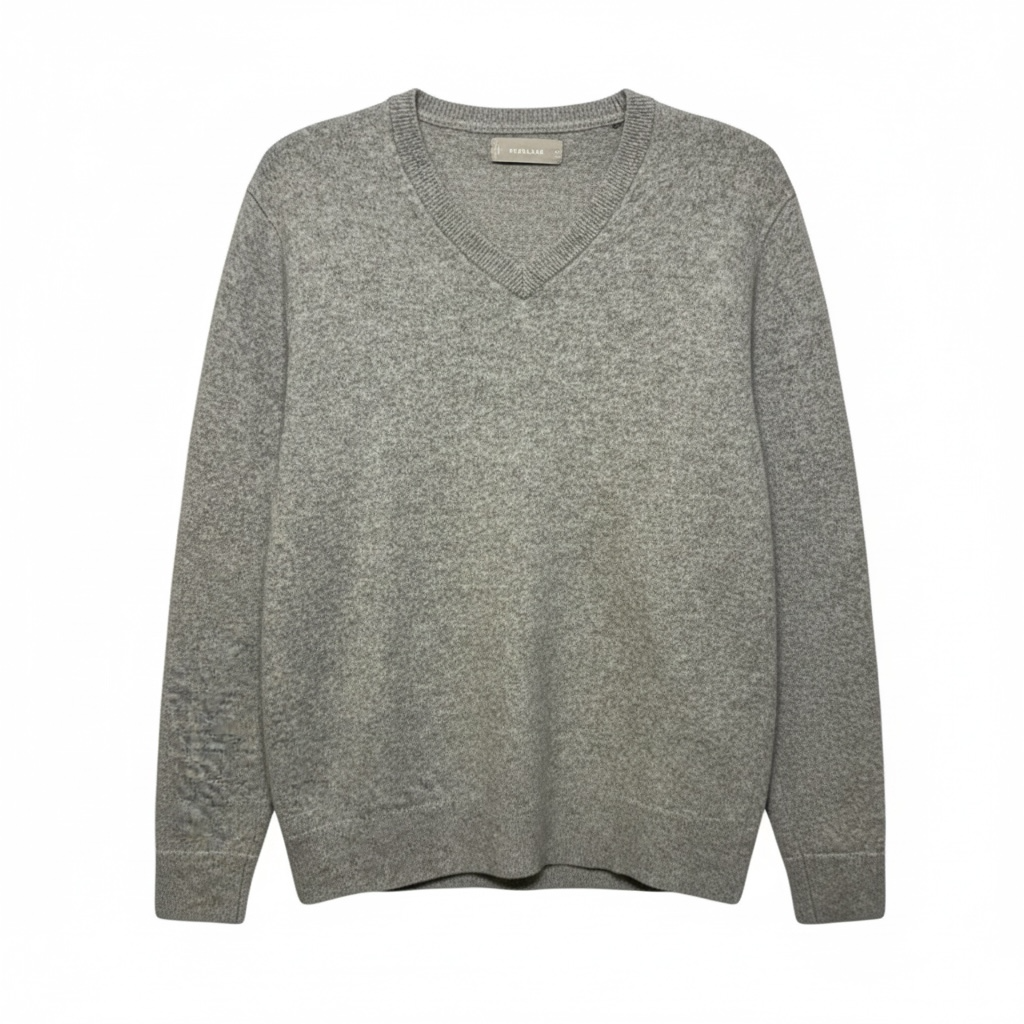 The Classic V Cashmere Sweater By Everlane In Grey, Size: M