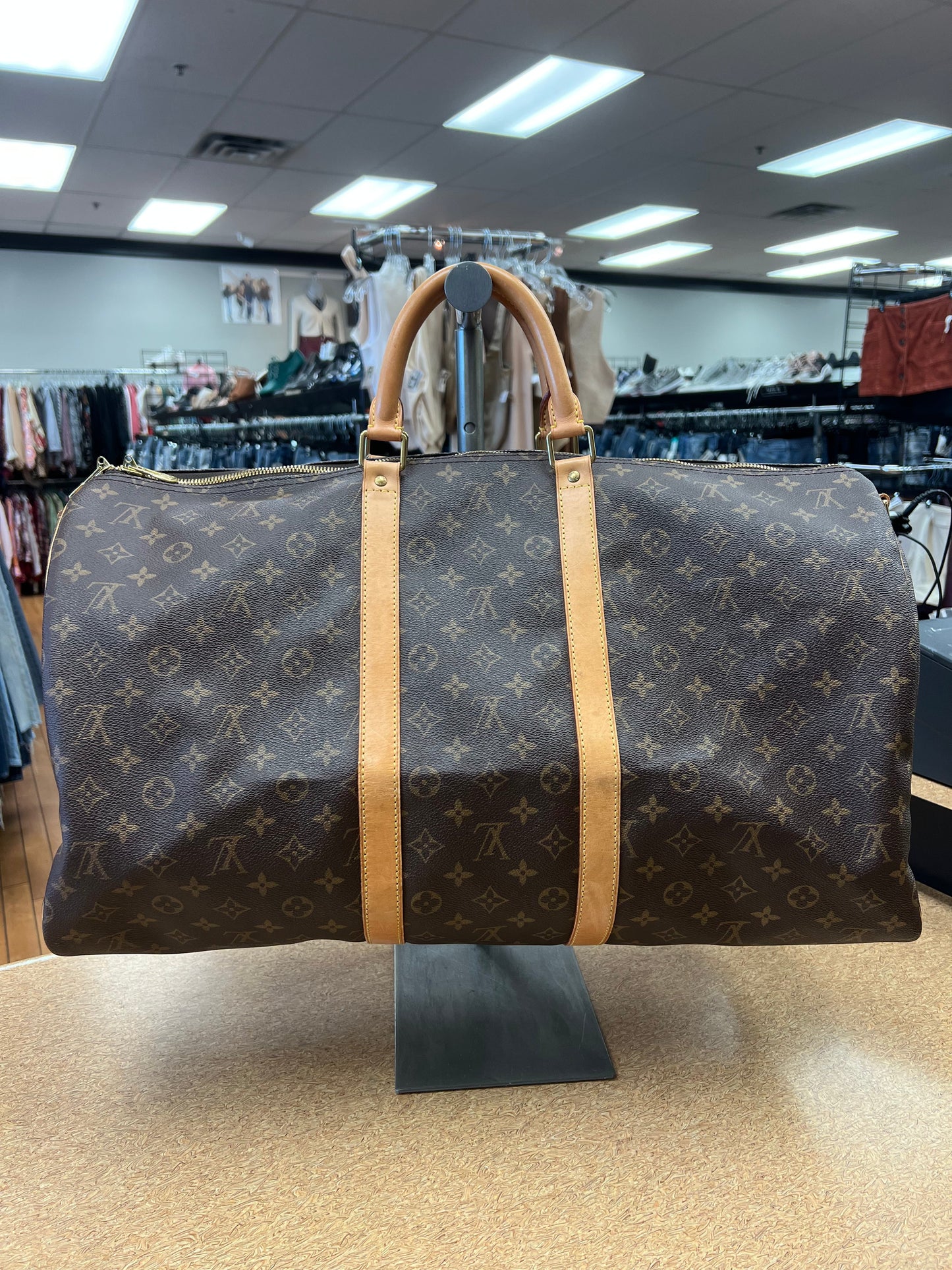 DUFFLE AND WEEKENDER LUXURY DESIGNER by LOUIS VUITTON In BROWN, Size: LARGE