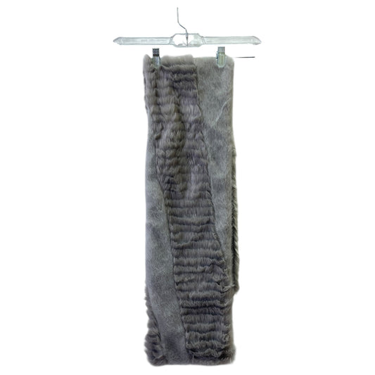 Scarf Long By Banana Republic In Grey