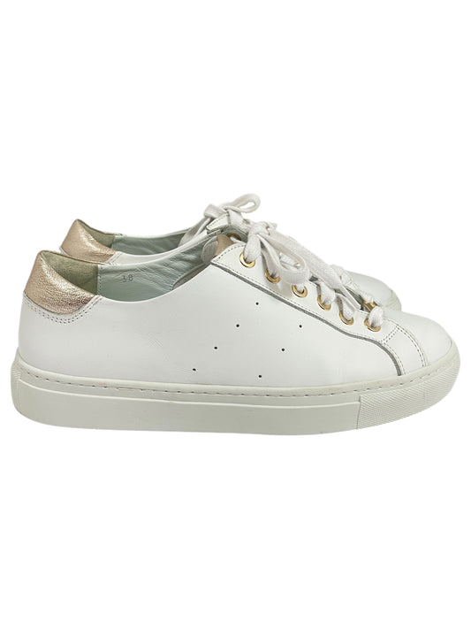 Shoes Athletic By CALLA In White, Size:7.5