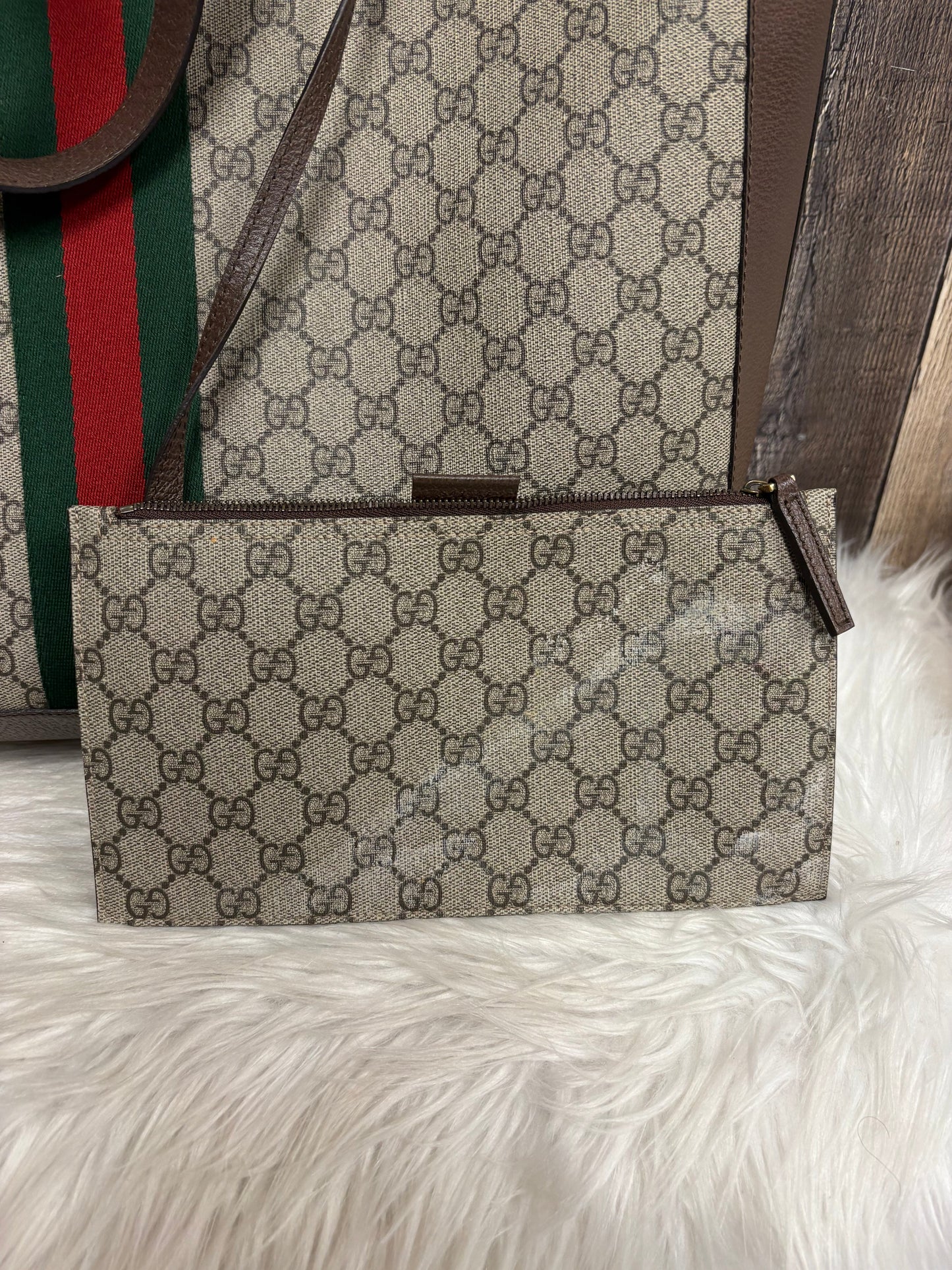 Handbag Luxury Designer By Gucci, Size: Large