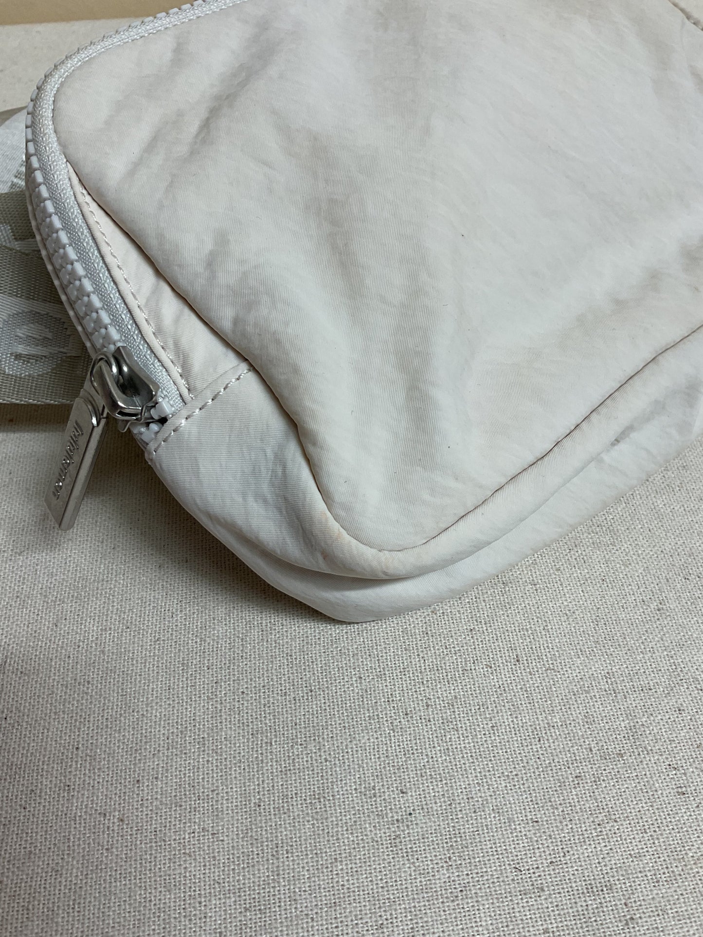 Belt Bag By Lululemon In White, Size:Small