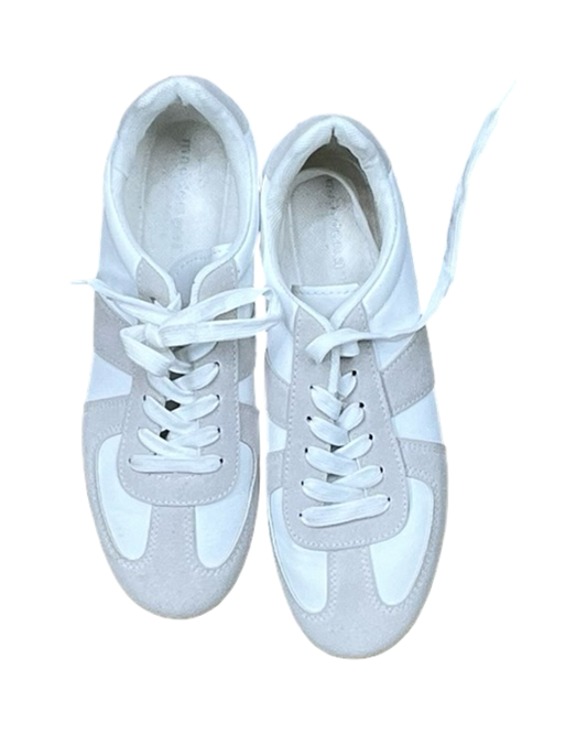 Shoes Sneakers By Madden Girl In Tan & White, Size:10