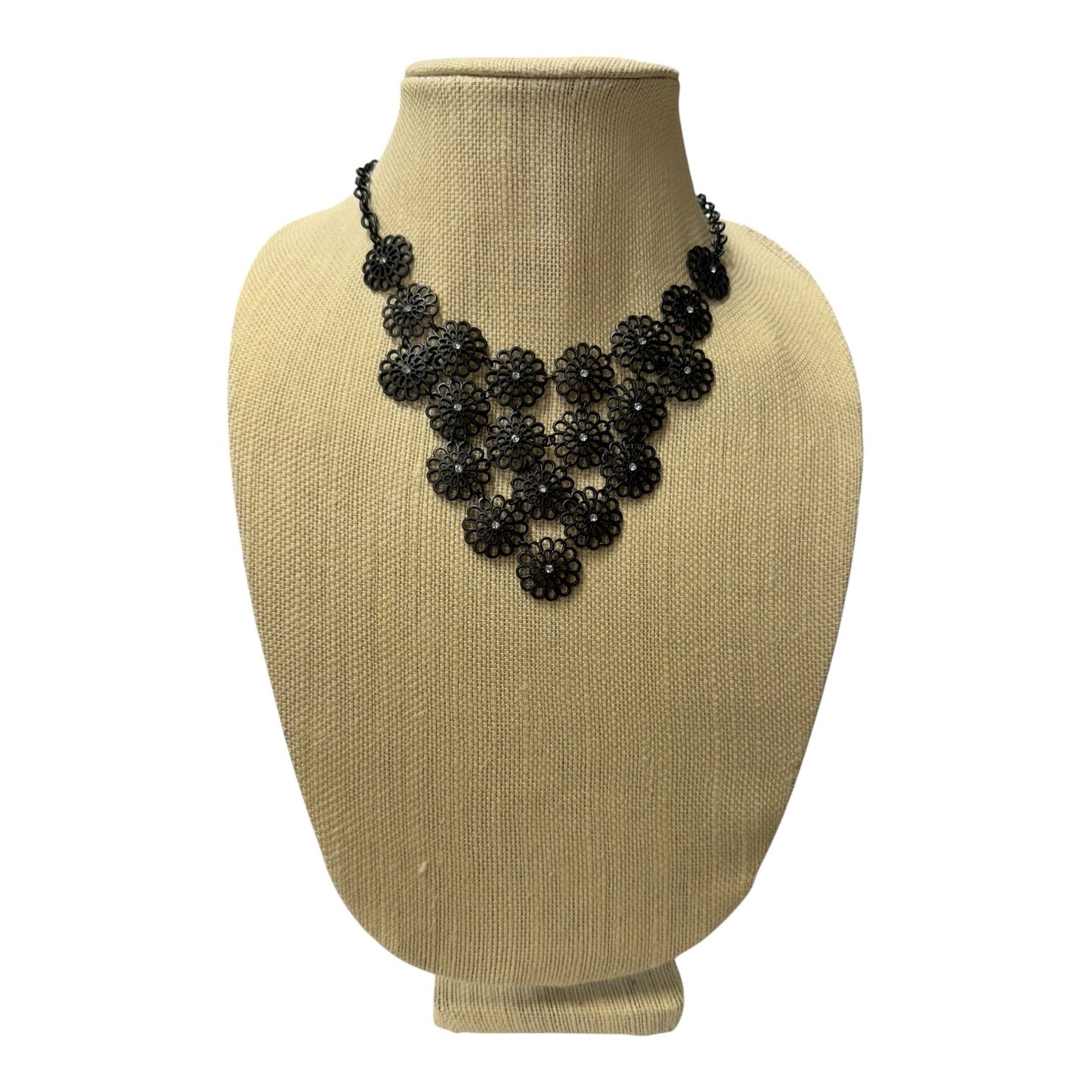 Necklace Statement  In Black