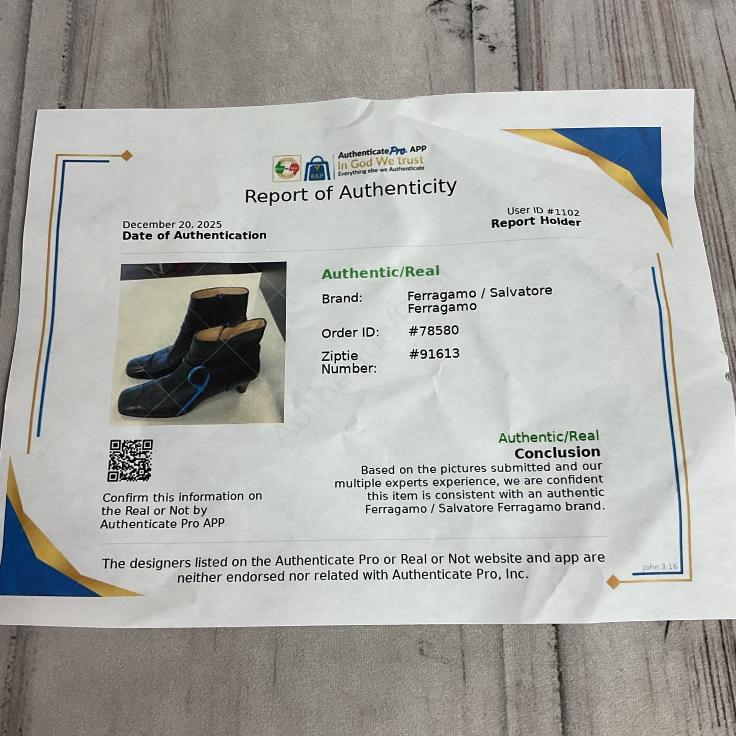 Boots Luxury Designer By Ferragamo In Black, Size:8