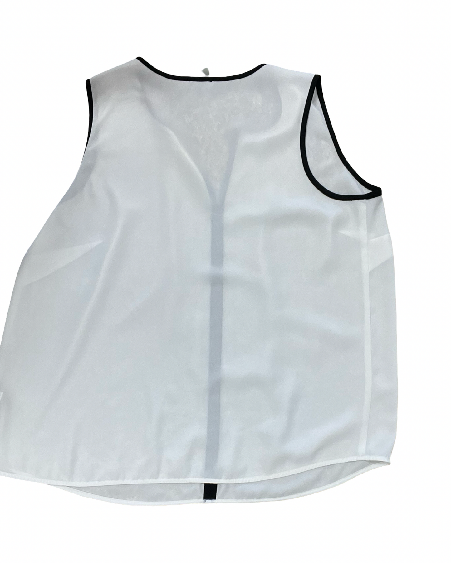 Top Sleeveless By Vince Camuto In White, Size:2X
