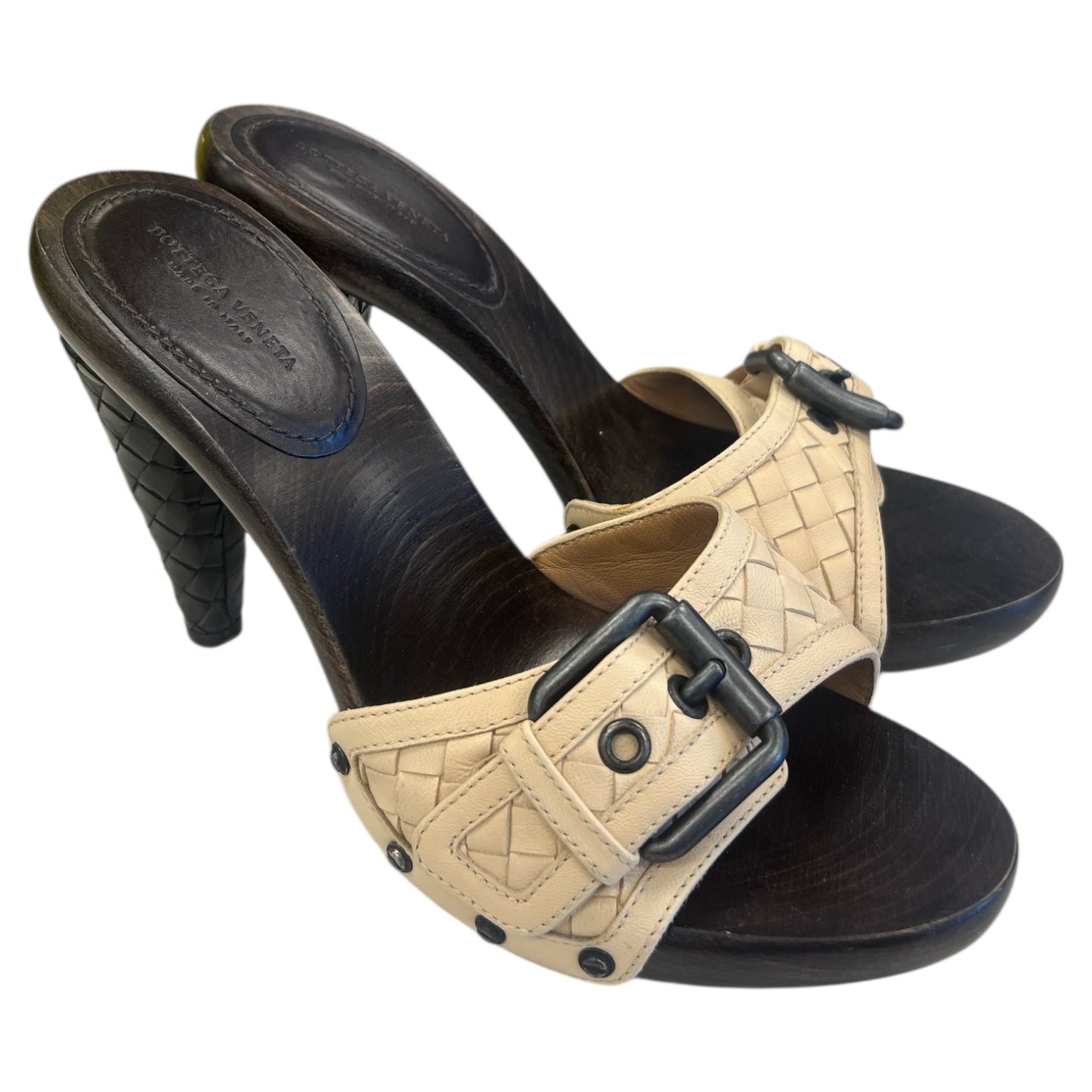 Sandals Luxury Designer By Bottega Veneta In Cream, Size:8