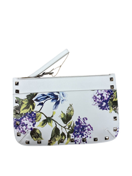 Wristlet By White House Black Market In White, Size:Large