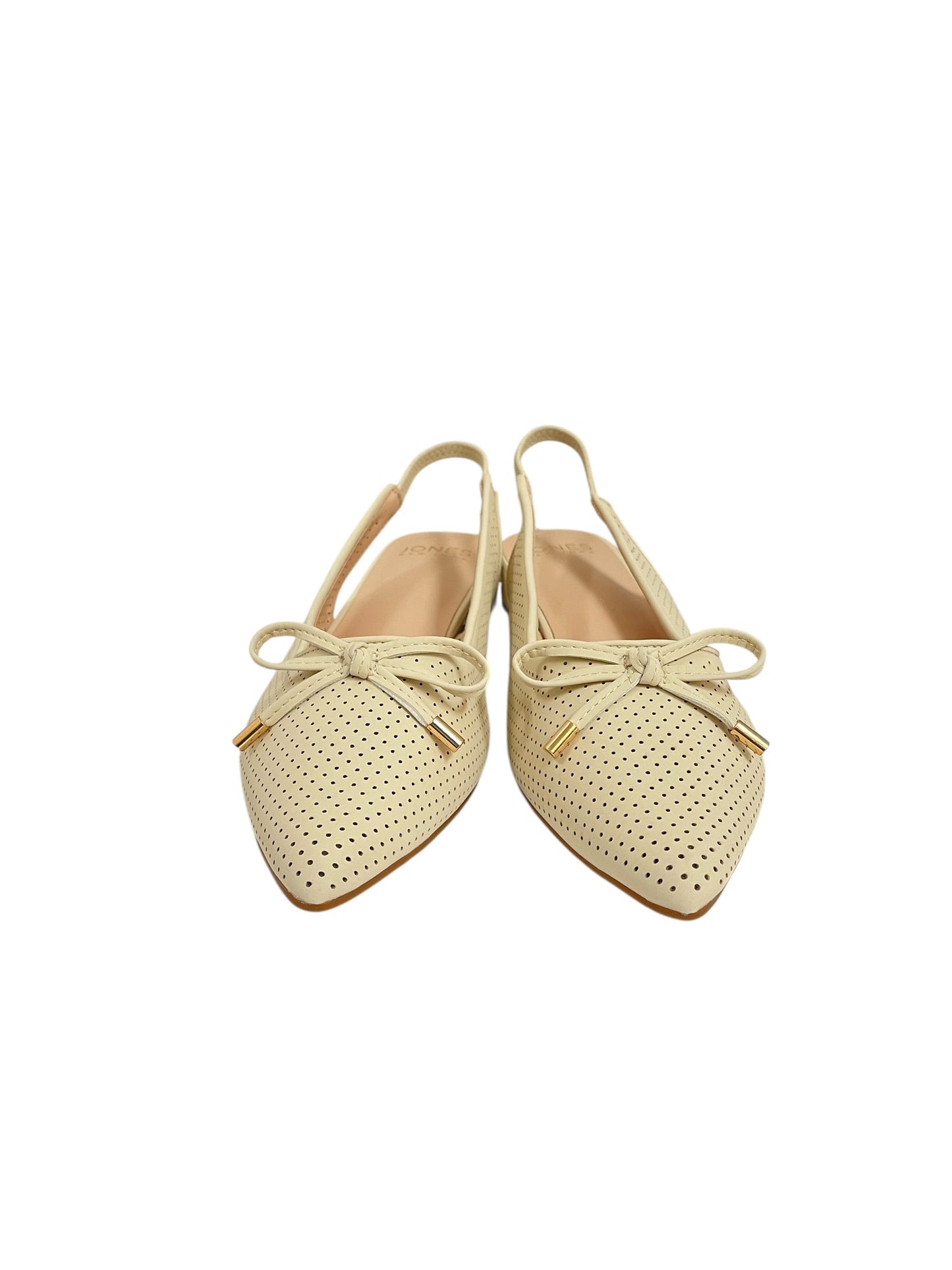 Shoes Flats By Jones New York In Cream, Size:10