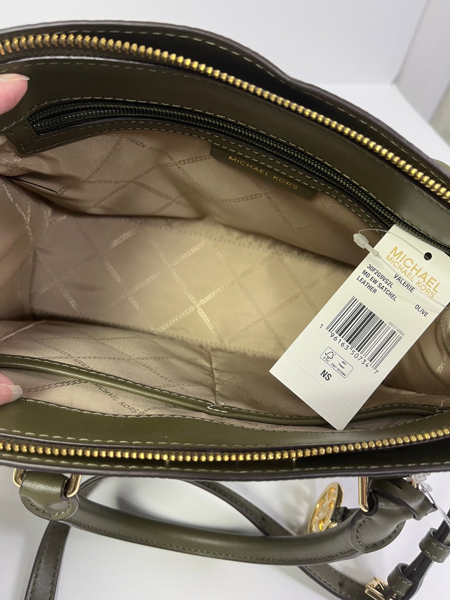 Handbag Designer By Michael Kors In Green, Size:Medium