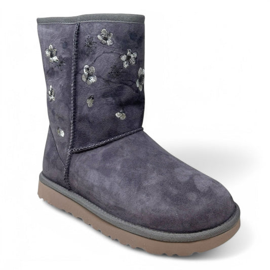 Classic Short Blossom Boots Designer By Ugg In Purple, Size: 7