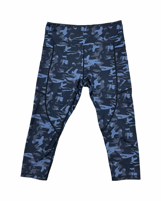 Athletic Leggings Capris By Zyia In Camouflage Print, Size:L