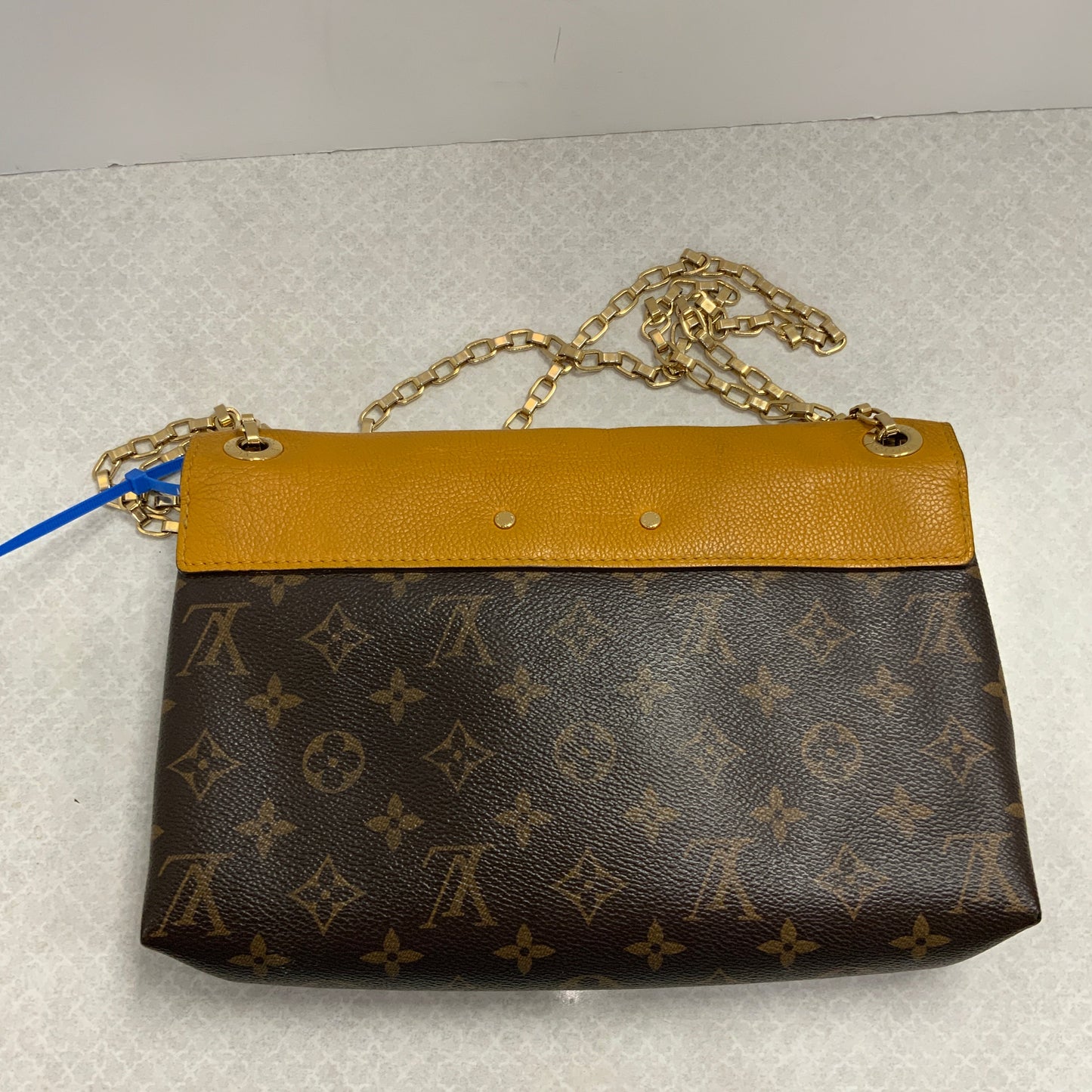 Handbag Luxury Designer By Louis Vuitton In Brown, Size:Medium