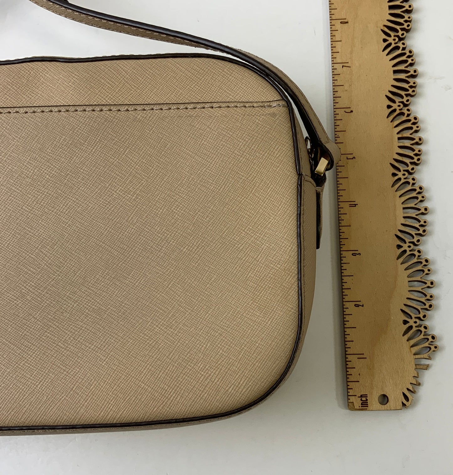 Handbag Designer By Michael Kors In Gold, Size:Large