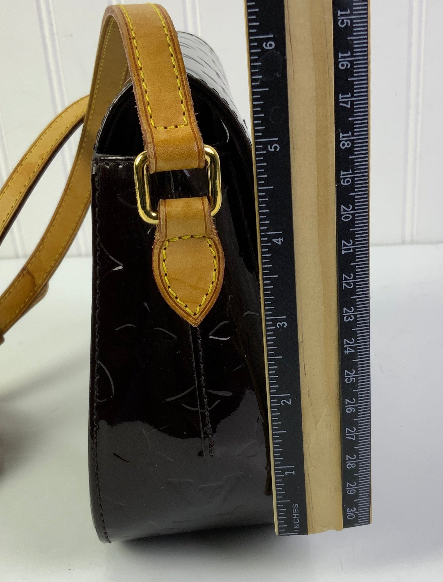 Crossbody Luxury Designer By Louis Vuitton In Maroon, Size:Small