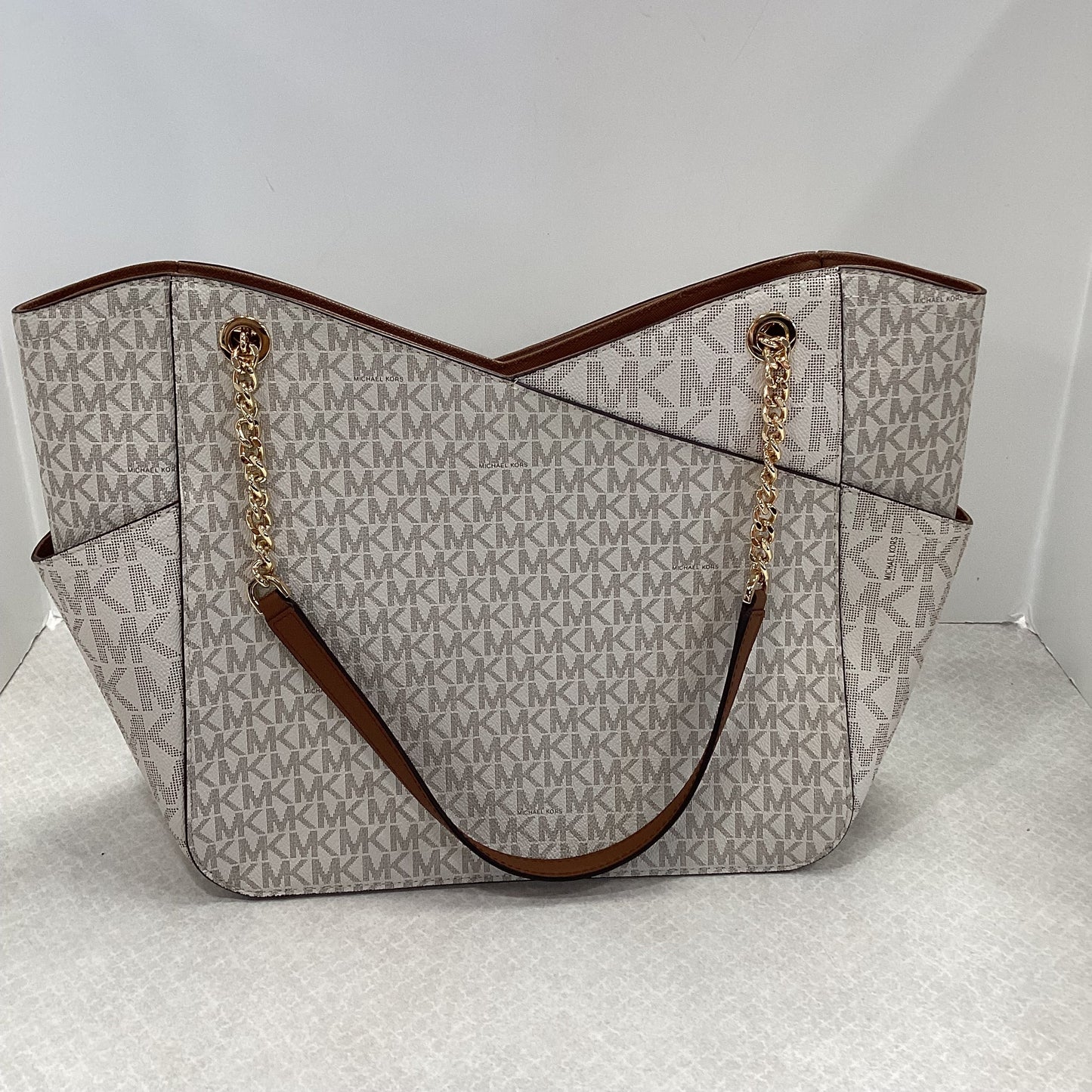 Handbag Designer By Michael Kors In Cream, Size:Large